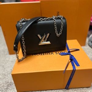 Louis Vuitton…Twist MM Epi Noir!